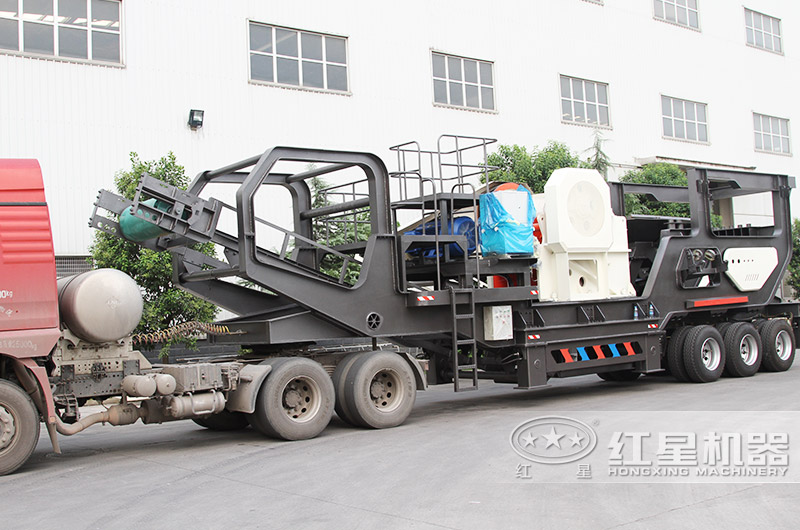 車載移動(dòng)青石磨砂機(jī):配鄂破機(jī) 車載移動(dòng)青石磨砂機(jī):配鄂破機(jī)