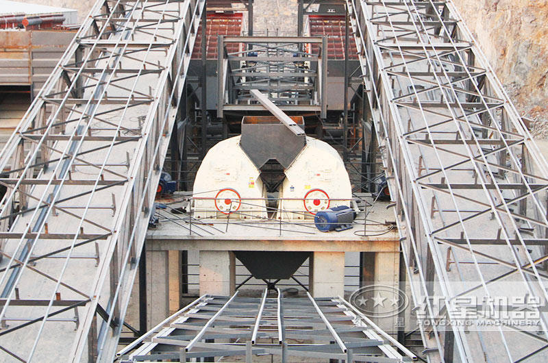 省成本重錘破石英砂工作現場 省成本重錘破石英砂工作現場