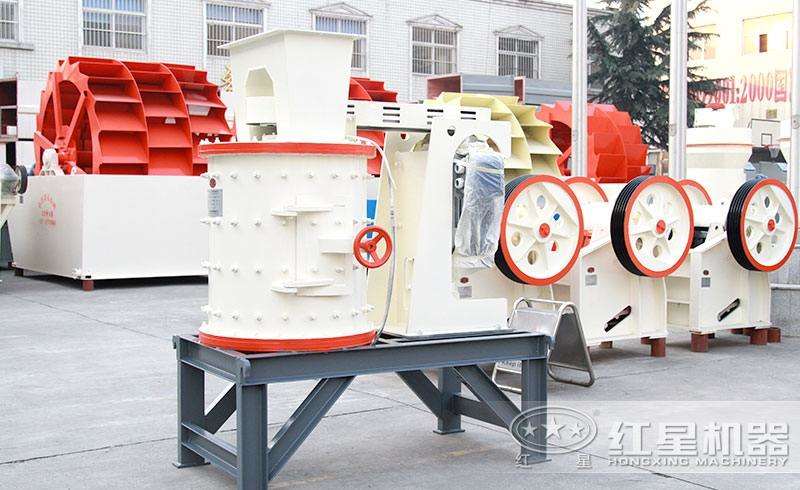 復(fù)合式破碎機(jī),功耗小,使用壽命長 復(fù)合式破碎機(jī),功耗小,使用壽命長