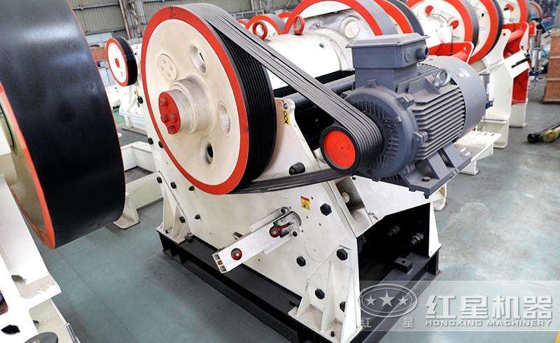 顎式破碎機,花崗巖粗碎加工處理 顎式破碎機,花崗巖粗碎加工處理