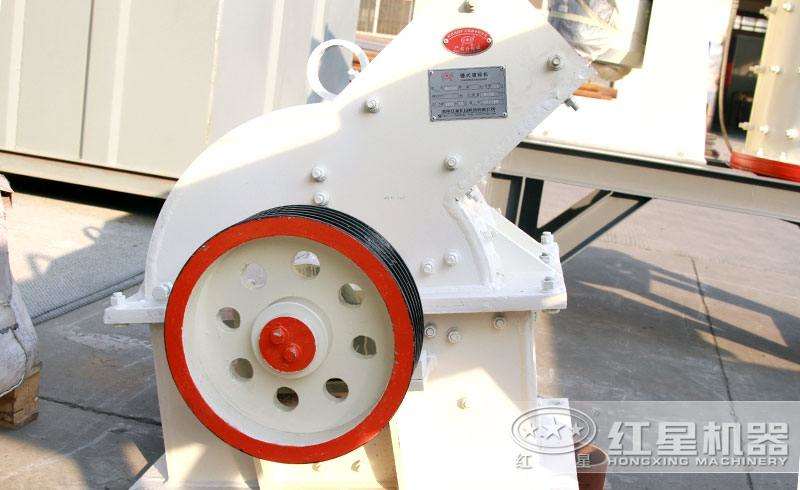 多種型號(hào)錘式破碎機(jī)，不同產(chǎn)量，可滿(mǎn)足用戶(hù)不同需求