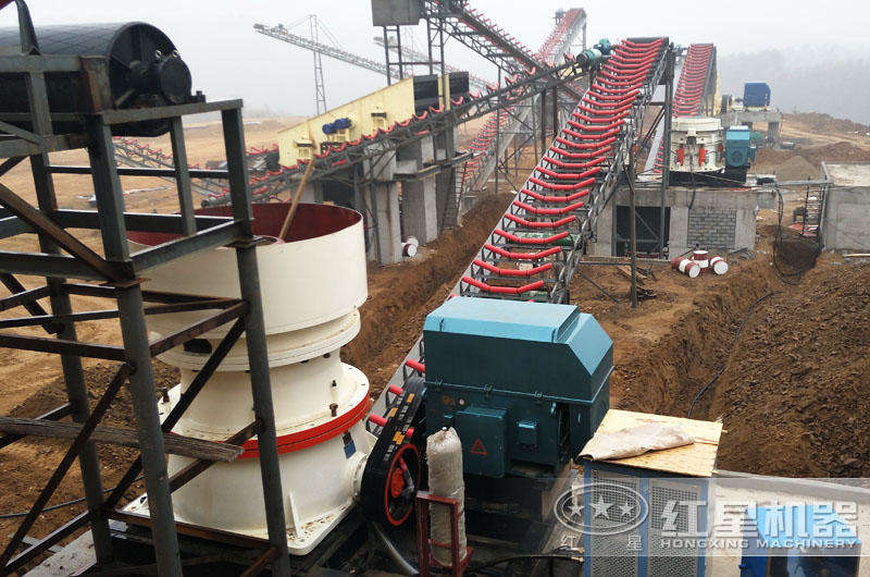 日產3500噸沙石料子的圓錐破現場粉塵少,噪音小