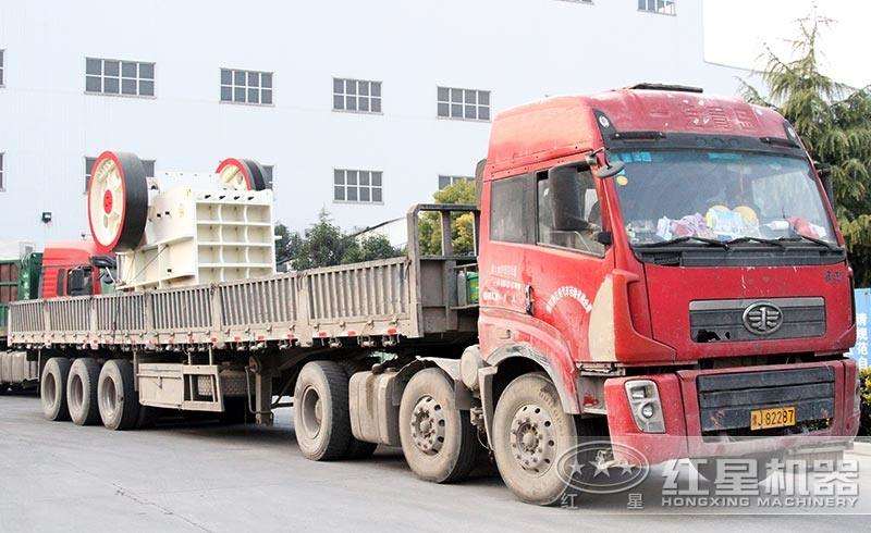 時產(chǎn)400噸-500噸青石破碎機發(fā)貨 時產(chǎn)400噸-500噸青石破碎機發(fā)貨