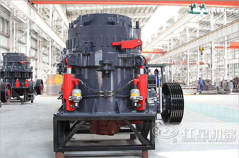 圓錐破碎機,產(chǎn)量72-1100t/h 圓錐破碎機,產(chǎn)量72-1100t/h