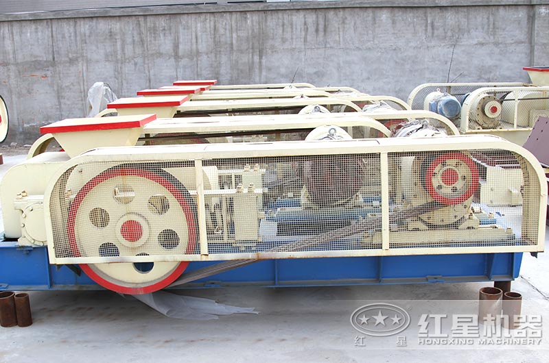 雙輥破碎機(jī)圖片 雙輥破碎機(jī)圖片