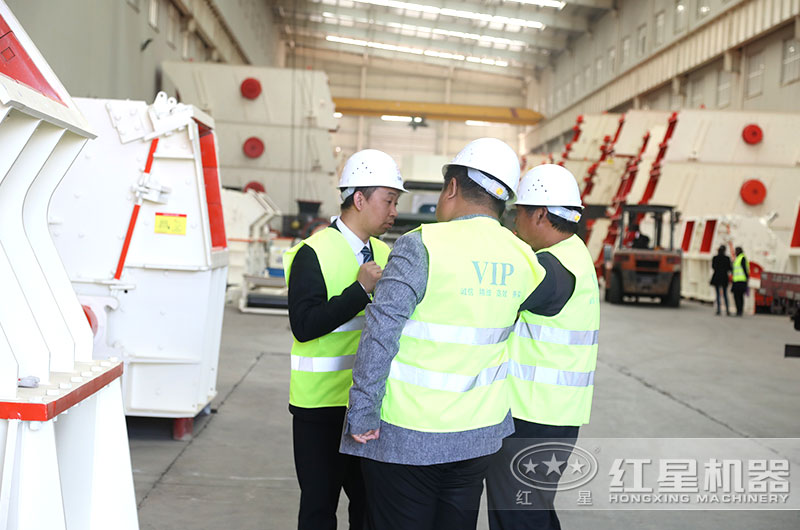 1214反擊破客戶到場參觀,了解性能 1214反擊破客戶到場參觀,了解性能