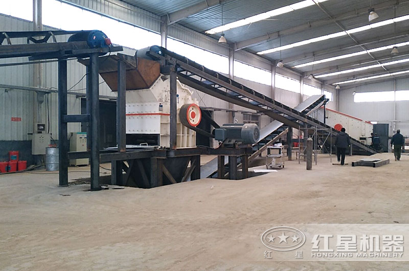 山東客戶小型制砂機(jī)生產(chǎn)線現(xiàn)場(chǎng) 山東客戶小型制砂機(jī)生產(chǎn)線現(xiàn)場(chǎng)