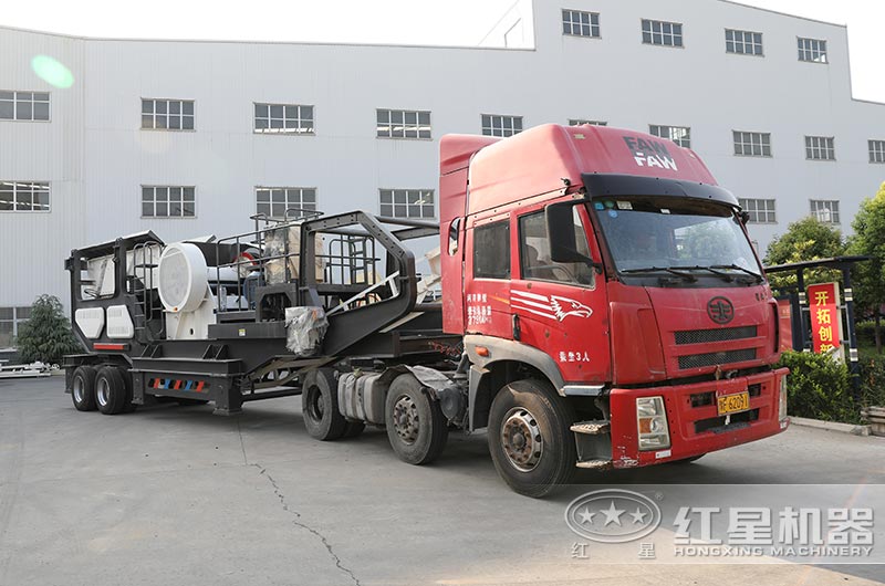 移動式石頭破碎機設備發貨 移動式石頭破碎機設備發貨