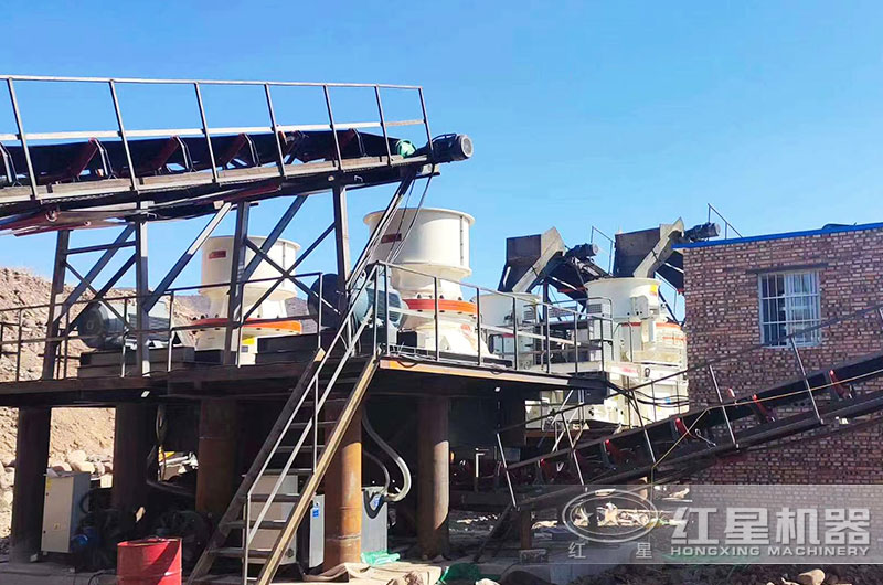 圓錐破碎機(jī)工作現(xiàn)場圖片 圓錐破碎機(jī)工作現(xiàn)場圖片