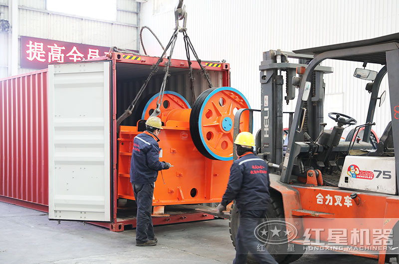 紅星鄂破機(jī)裝車發(fā)貨現(xiàn)場 紅星鄂破機(jī)裝車發(fā)貨現(xiàn)場